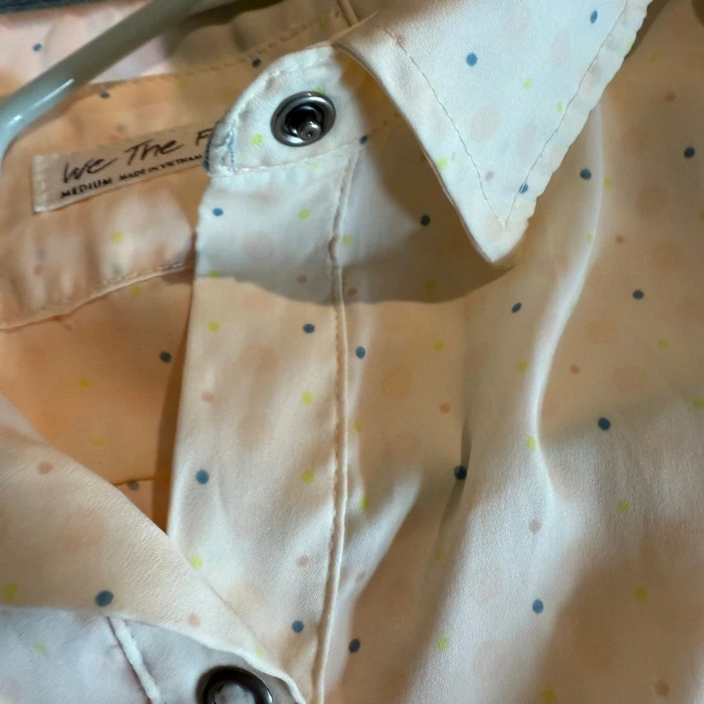 We The‎ Free Polka Dot Snap Button Shirt Women's Medium Peach Polyester - Picture 7 of 8